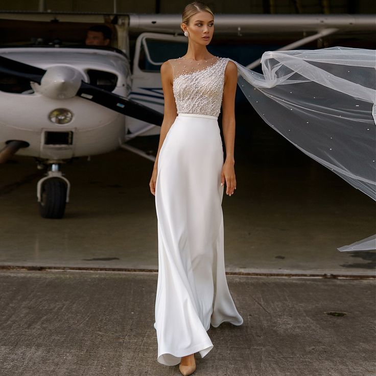 Модное свадебное платье на одно плечо 2022-2023
